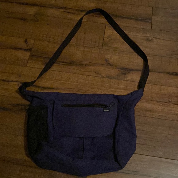 L.L. Bean Bags Ll Bean Vintage Crossbody Travel Bag Poshmark